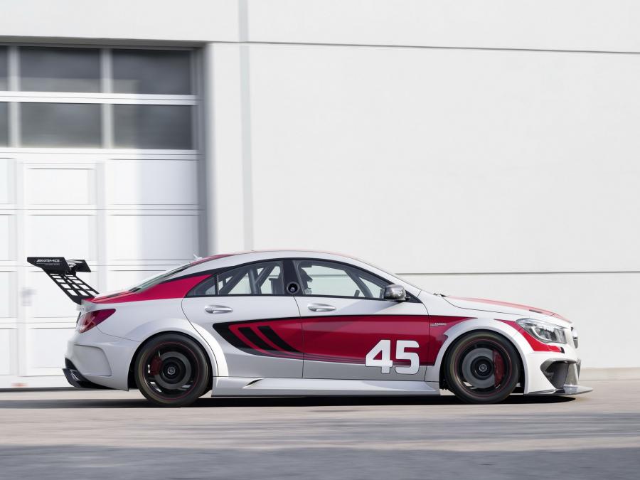  Mercedes-Benz CLA45 AMG Racing Series Concept 2013 года  (фото 16 из 22)